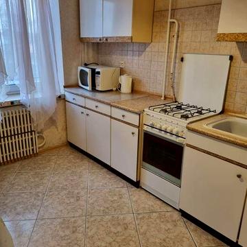 Сдам 1к квартиру Холодная гора ,рядом с суперм /класс/ за 5500 +комун.