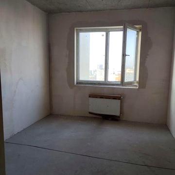 Продам однокомнатную квартиру на Сахарова в Жемчужине