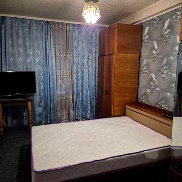 Здається 3-кімнатна квартира ,поруч ринок Юність