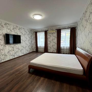 Преображенська вул., 17