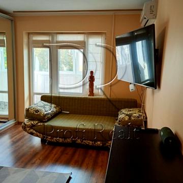 Наталії Ужвій вул., 8-А