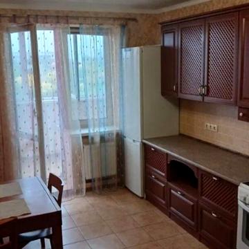 Довгострокова оренда 2к Квартира Братів Горобців (Кедрина Дмитра) вулиця