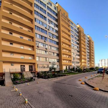 Академіка Сахарова вул., 16-А