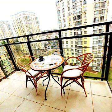 Анатолія Петрицького вул., 19