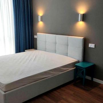 Зарічна вул., 2