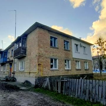 Центральна, 3