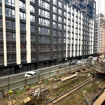 Романа Левицького вул., 4