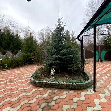 Будинок із зрубу в Берізках.