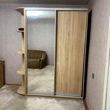 Здається 4 кімнатна квартира