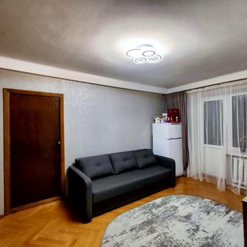 Гусовського вул., 1