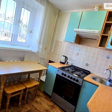 Довгострокова оренда 1к Квартира Володимира Антоновича (Артема) вулиця