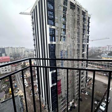 Юліана Пелеша вул., 3