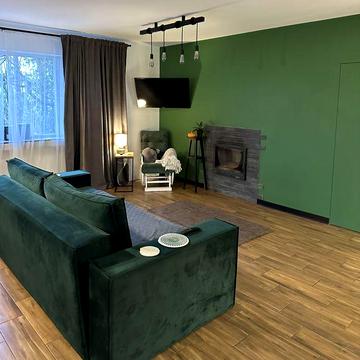 Оренда будинку з терасою поряд Емілі Резорт