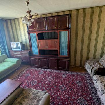 Павла Тичини просп., 13