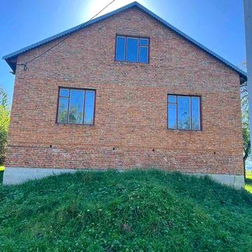БРОНЬ. Терміново. Будинок в селі, при кордоні з Польщею. Власник