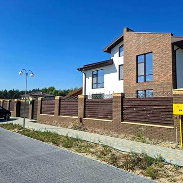 Будинок 390м.кв з частковим ремонтом в КМ Хутір Ясний. Ділянка 15,7 с.