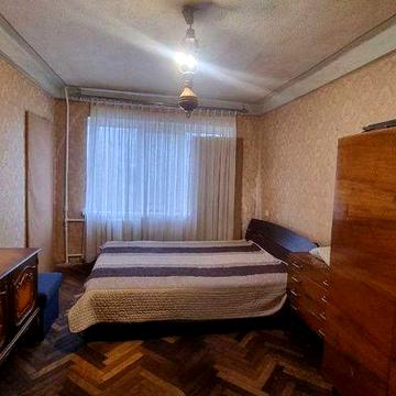 Продаж 2х-кімнаткої метро Дарниця - Чернигівська