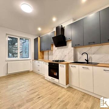 Короля Данила вул., 48