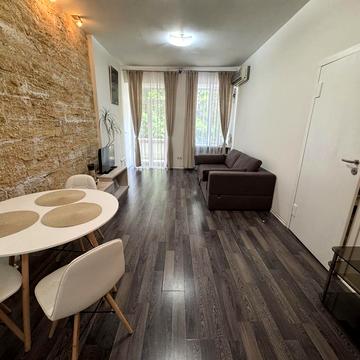 Ніни Строкатої вул. (Буніна), 27