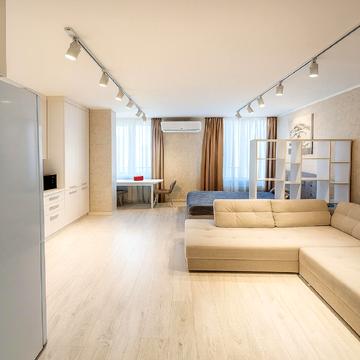 Дніпровська набережна вул., 18-Б