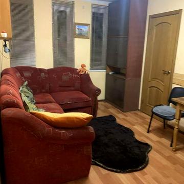 Сдам до лета  двухэтажный, двухкомнатный домик