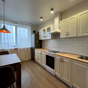 Перлинна вул., 1б