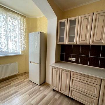 Довгострокова оренда 1к Квартира Радужний масив