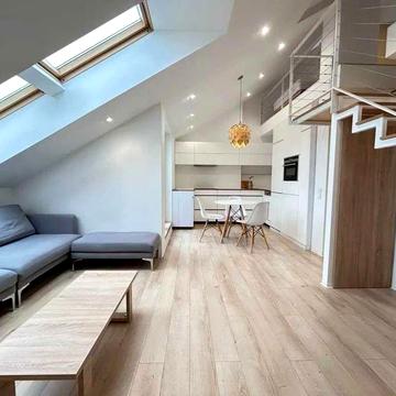 Регенераторна вул., 4