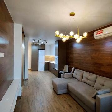 Космічна вул., 5