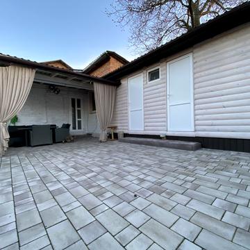 Мирослава Скорика вул., 7