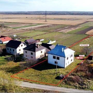 Будинок з цегли готовий під ремонт: неподалік від Стрия, с.Семигинів