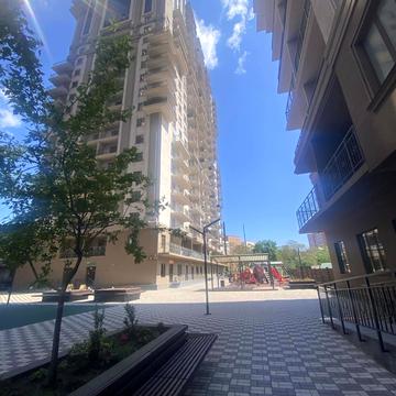 Квартира-студія з балконом в ЖК Акрополь 3