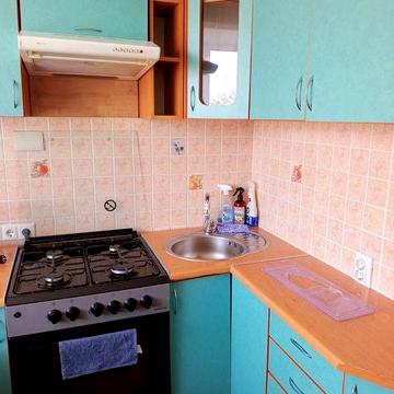 1км кВ Антоновича (Центральний ринок)