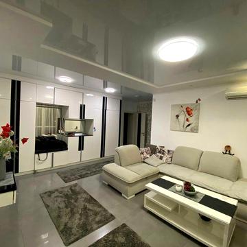 Продаж шикарної 3- кім.кв. з коморою вул. Малоголосківська 8