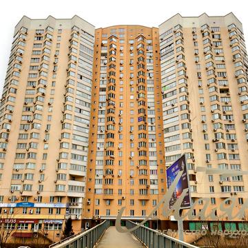 Саперно-Слобідська вул., 22