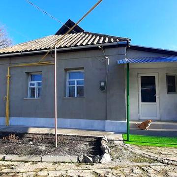 Продам уютный дом с ремонтом. 10км от Миргорода.