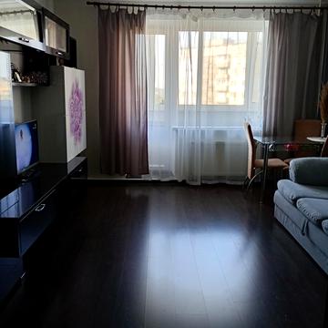 Київська вул., 8