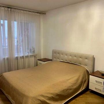 Здається 2-кімнатна квартира біля Південного ринку (Космос)