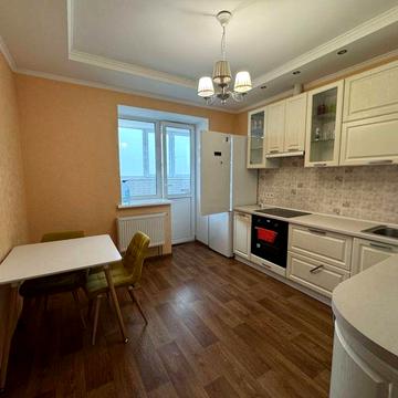 Велика 2 к квартира Центр міста , оформлення 2 % ,