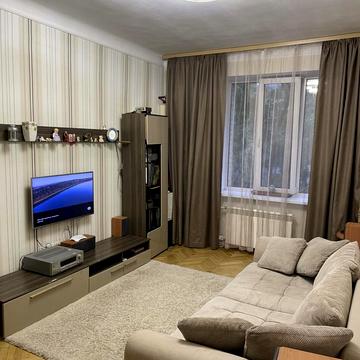 Бастіонна вул., 11