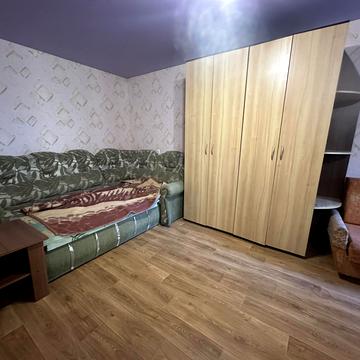 Космонавтів вул., 58