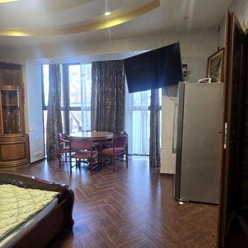 1 кім квартира-студіо, вул.Скальда (Комарова), резервне живлення елект