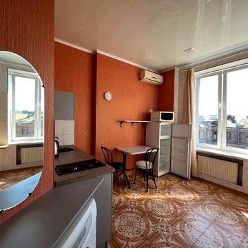 Словянська вул., 8/10в