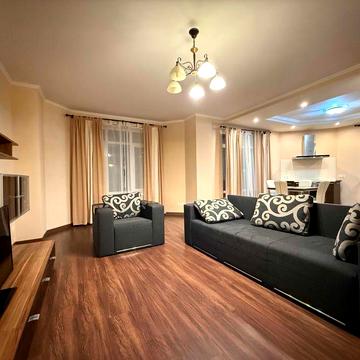 3-х кімн.кв. 194 м2, вул. Дашавська, 25, ЖК "Дубовий Гай"