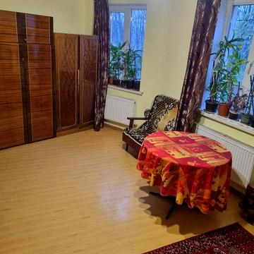 Здам 2-ух кімнатну квартиру в особняку