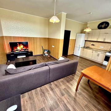 Богдана Хмельницького вул., 9