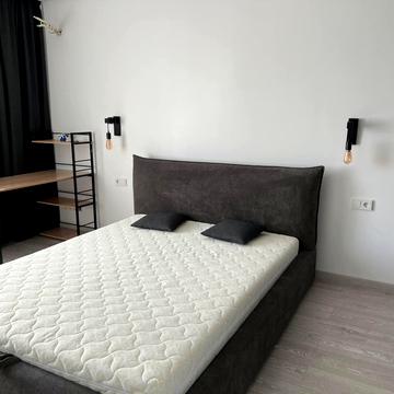 Європейського Союзу просп. (Правди), 45-Б