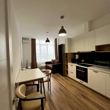 Джона Маккейна вул. (Івана Кудрі), 7