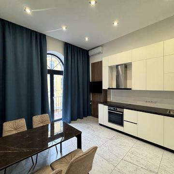 Продаж 2к квартири з новим ремонтом. Шовковична, 23. Ексклюзив.