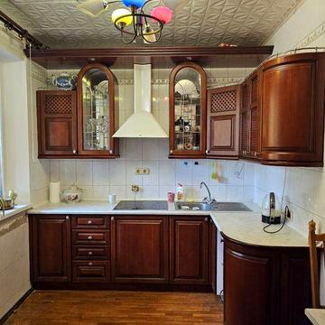 Сдаю  с 1.12 2-к.кв, 54м, 2балкона, Кричевского,39